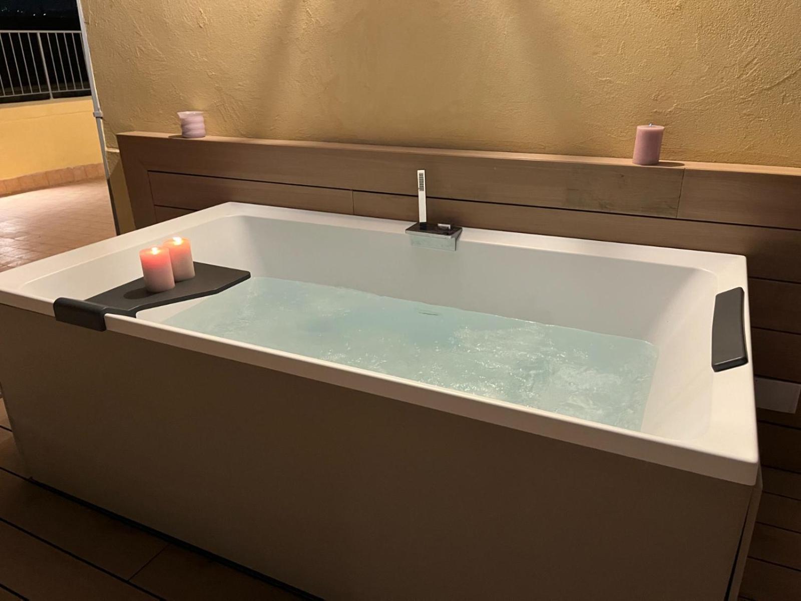 Daca Luxury Rooms Неаполь Екстер'єр фото