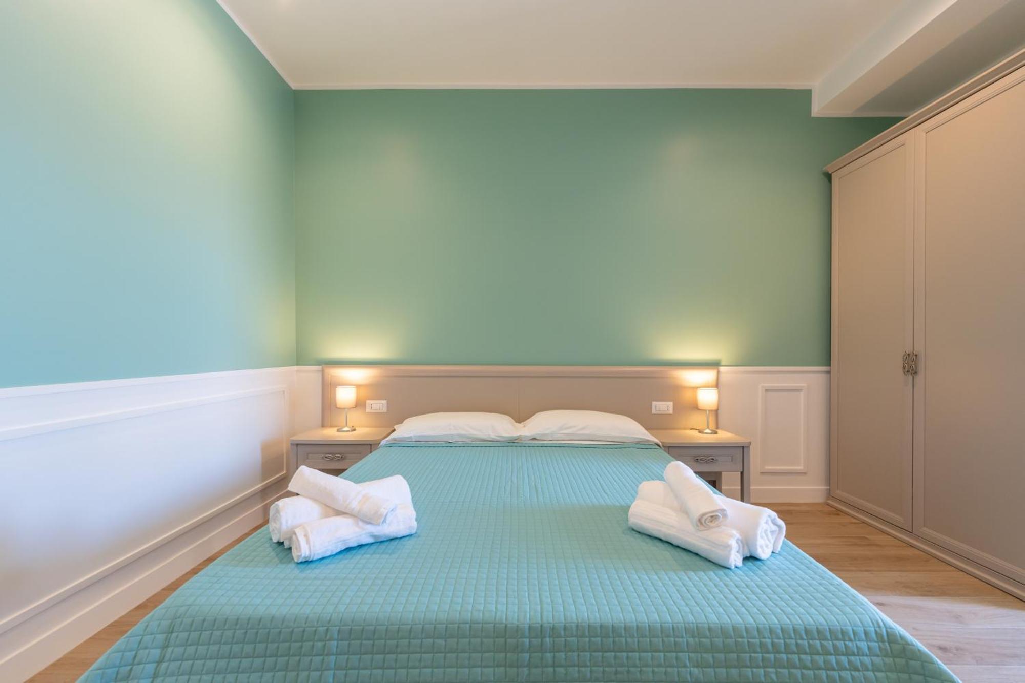 Daca Luxury Rooms Неаполь Екстер'єр фото